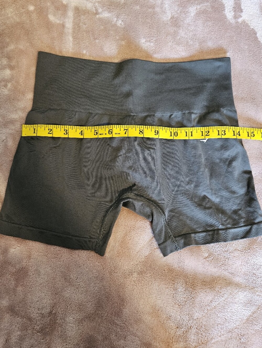 Gymshark Everyday Seamless Shorts in Dark Olive Green - Picture 5 of 8